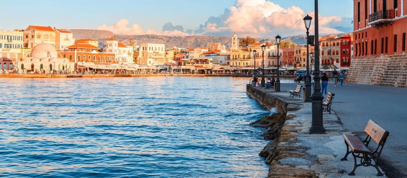 Κρήτη: Οι τουρίστες στα Χανιά «βαθμολογούν» την πόλη για την τήρηση των μέτρων κορωνοϊού